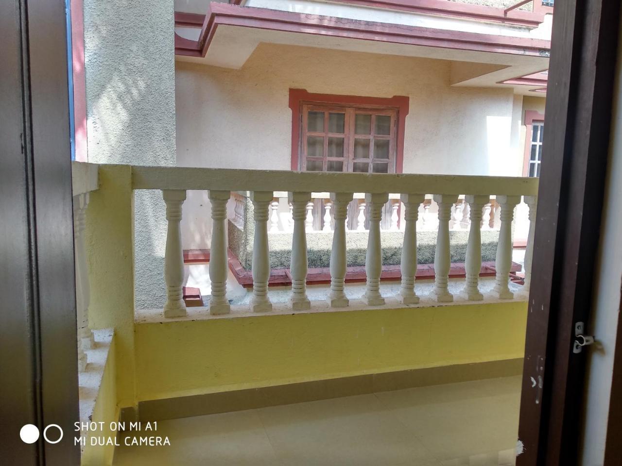 Candolim Beach Place Exterior photo