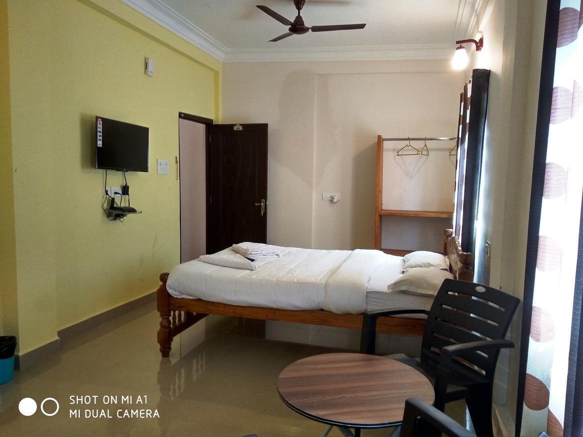 Candolim Beach Place Exterior photo