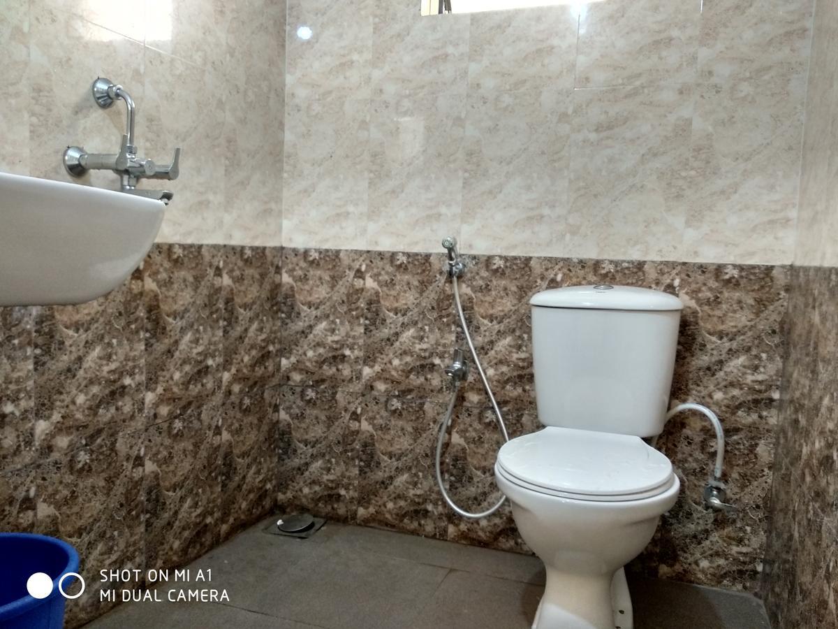 Candolim Beach Place Exterior photo